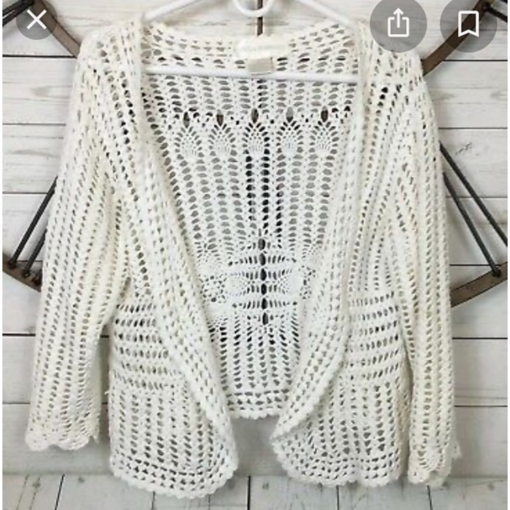Pretty white cardigan